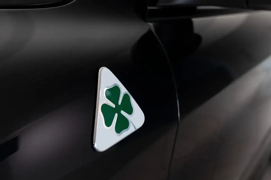 Alfa Romeo Stelvio - Thumbnail 11