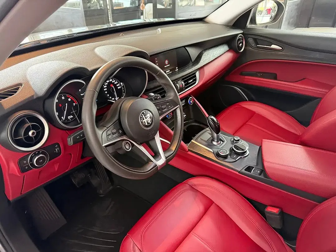 Alfa Romeo Stelvio - Thumbnail 14
