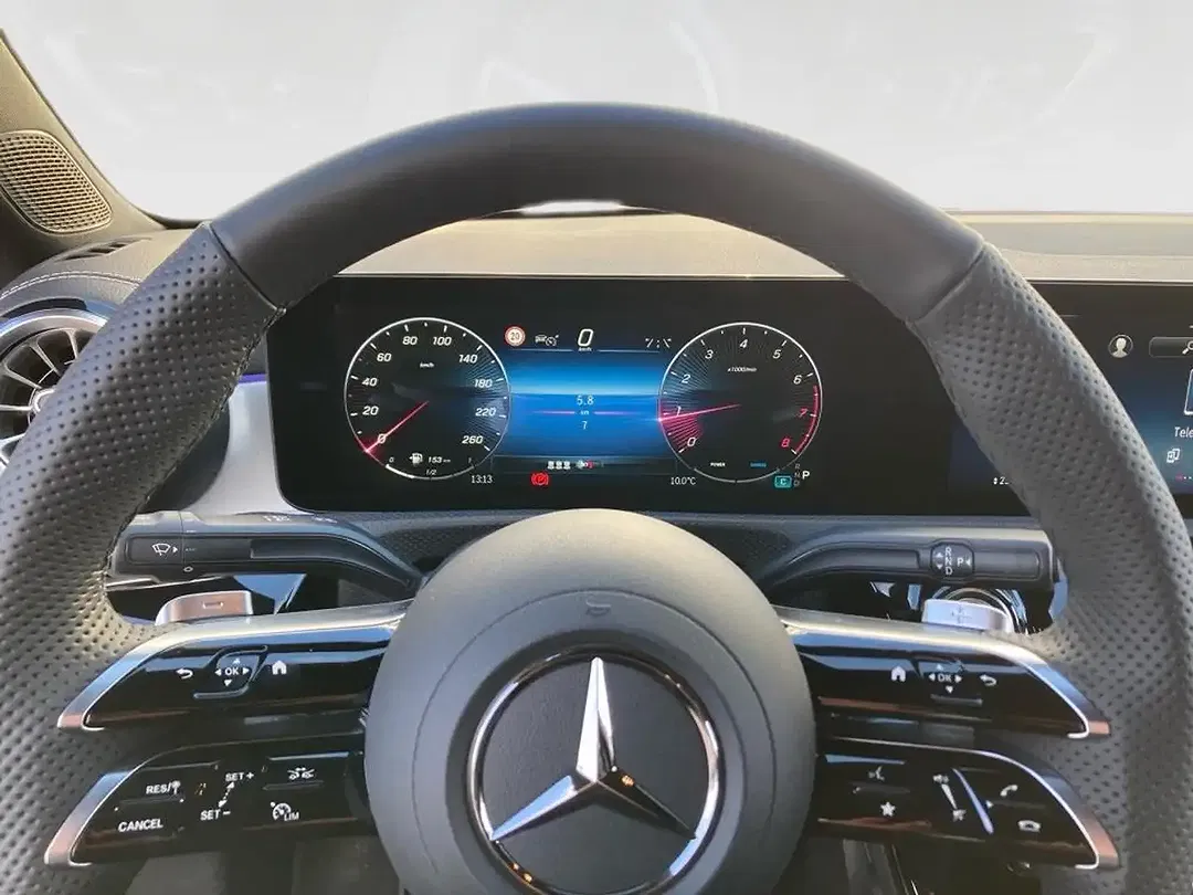 Mercedes-Benz CLA 180 - Thumbnail 11