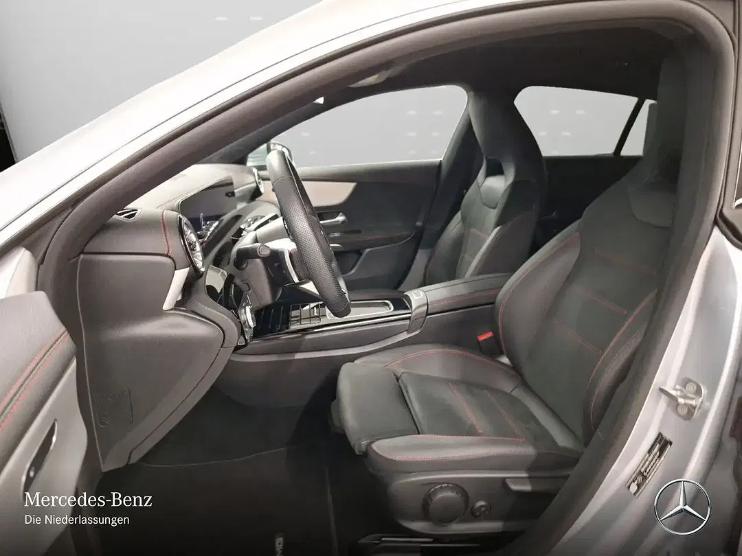 Mercedes-Benz CLA 200 - Thumbnail 10