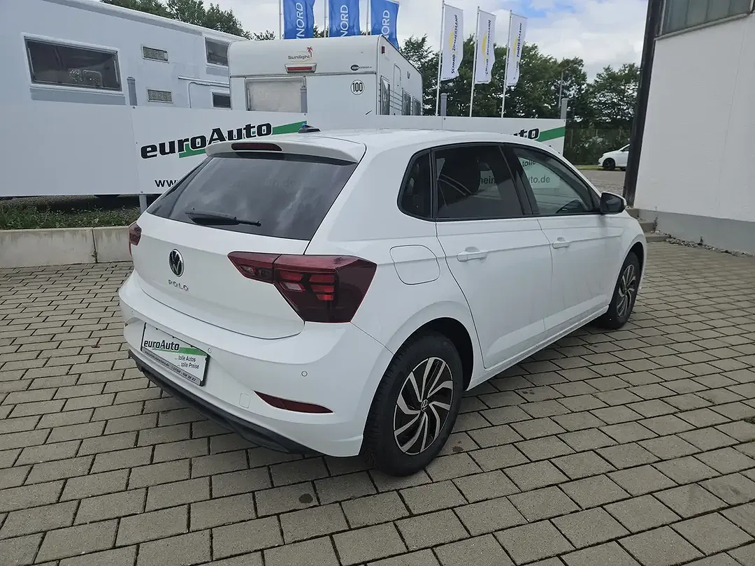 Volkswagen Polo - Thumbnail 5