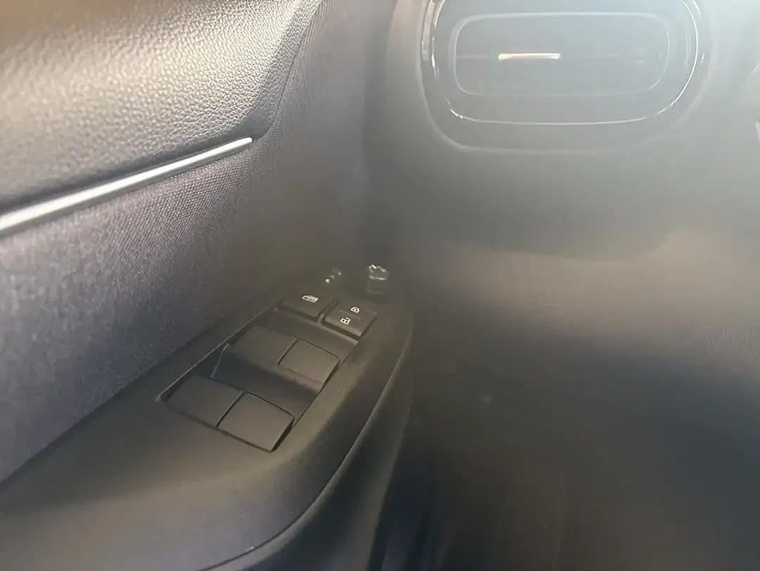 Mazda 2 - Thumbnail 12