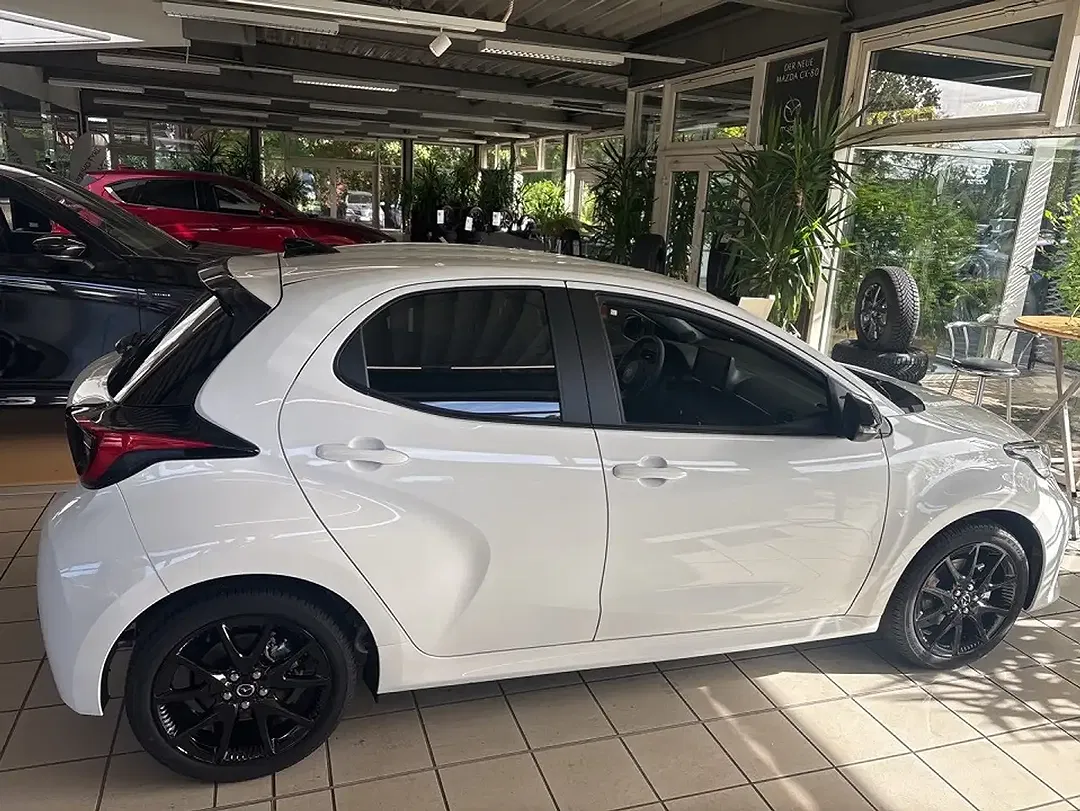 Mazda 2 - Thumbnail 4