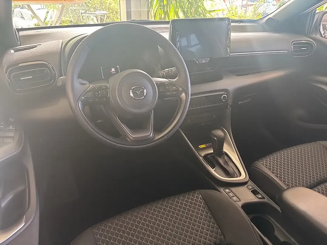 Mazda 2 - Thumbnail 6
