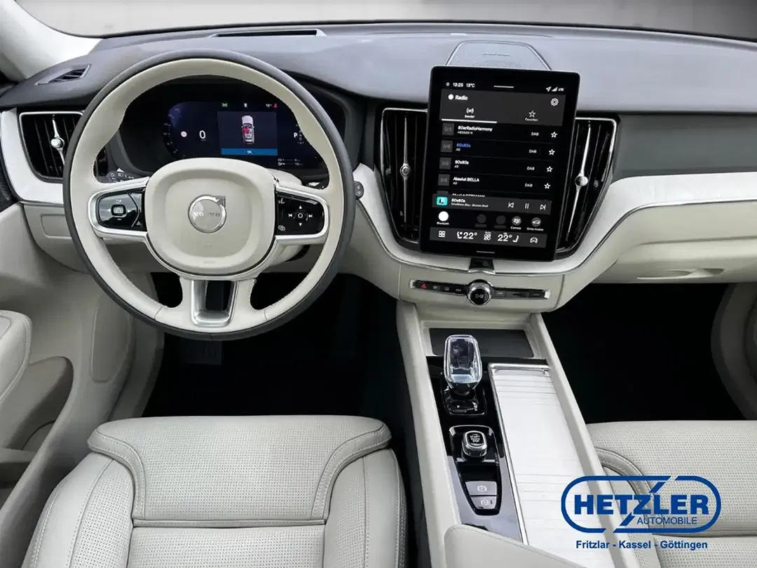 Volvo XC60 - Thumbnail 11