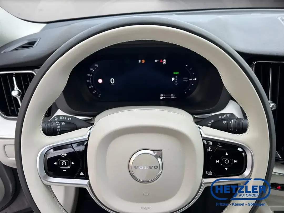 Volvo XC60 - Thumbnail 8