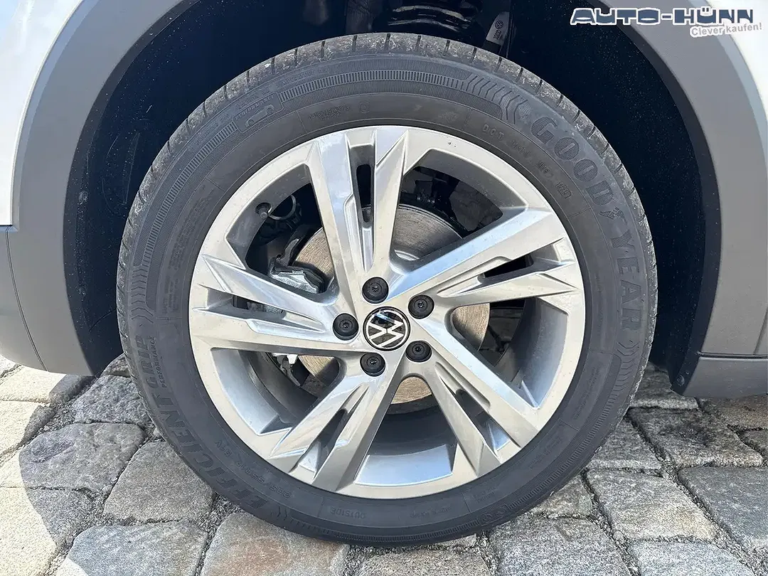 Volkswagen T-Cross - Thumbnail 12