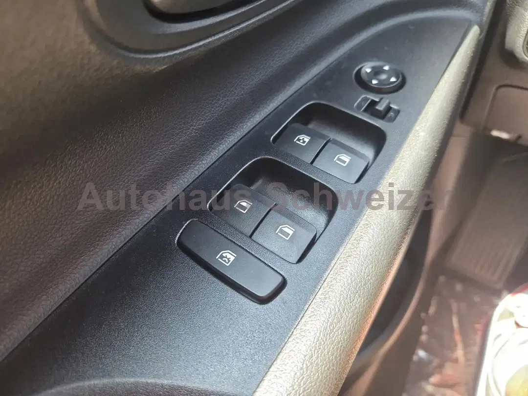 Hyundai i20 - Thumbnail 18