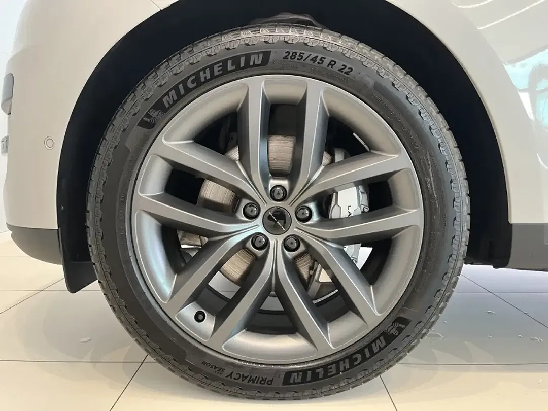 Land Rover Range Rover Sport - Thumbnail 9