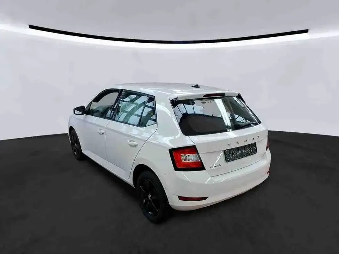 Skoda Fabia - Thumbnail 4