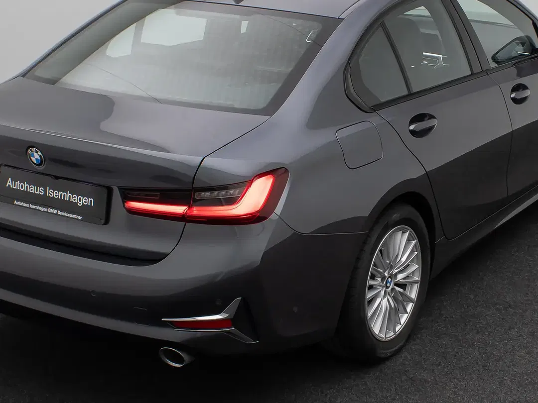 BMW 320 - Thumbnail 16