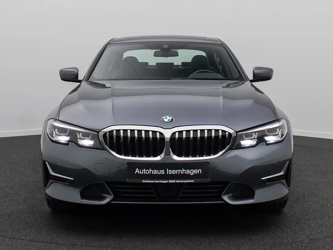BMW 320 - Thumbnail 2