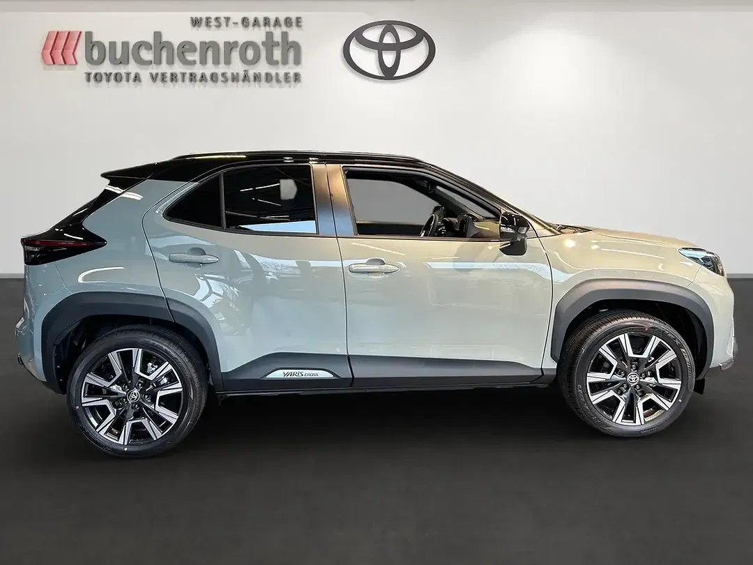 Toyota Yaris Cross - Thumbnail 4