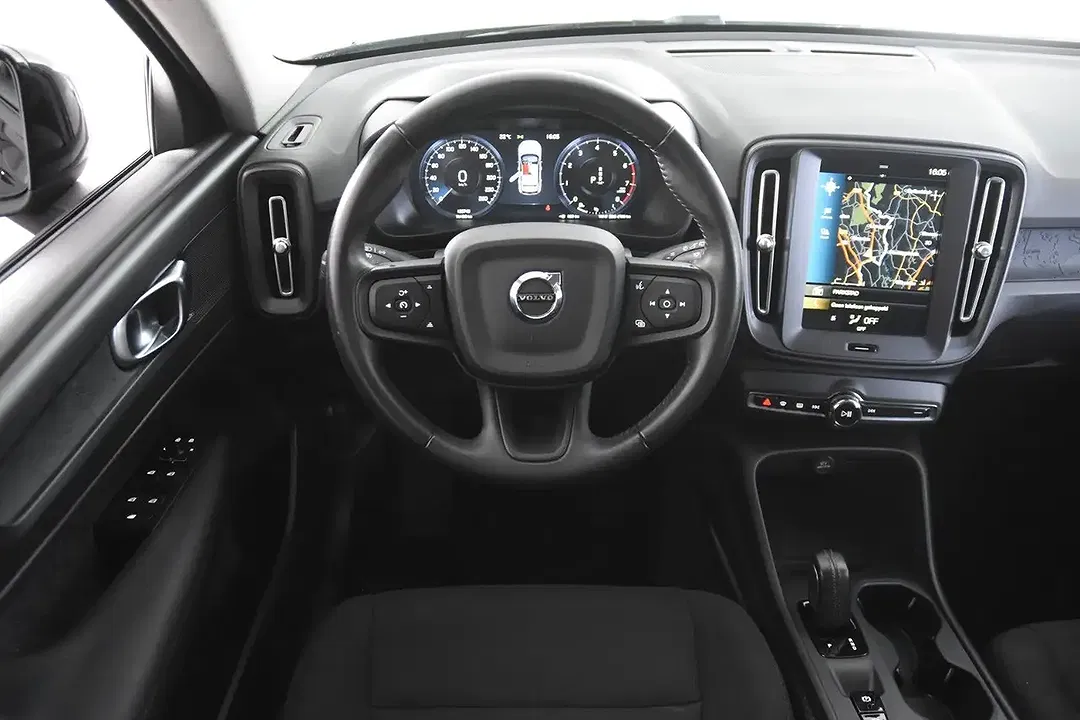 Volvo XC40 - Thumbnail 5