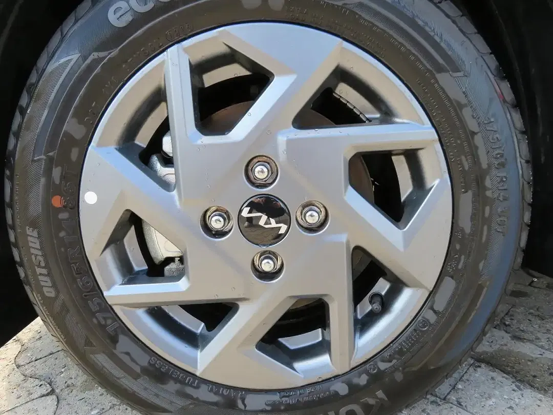 Kia Picanto - Thumbnail 3