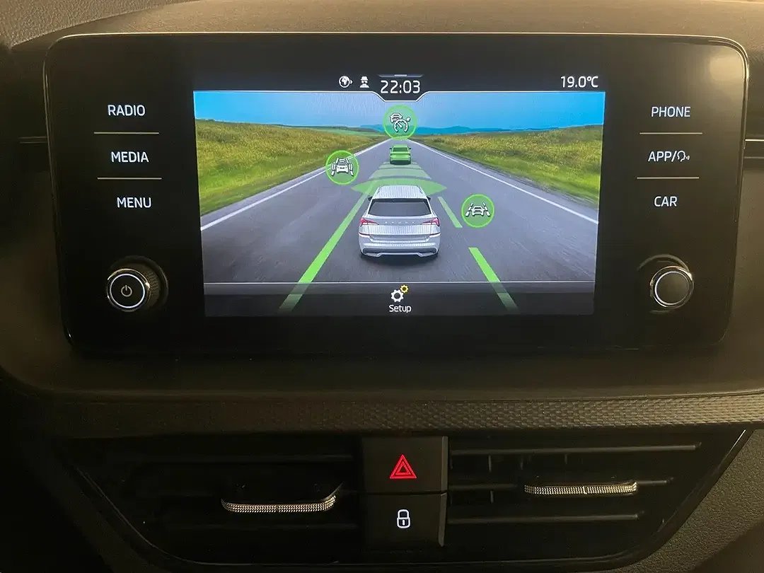Skoda Kamiq - Thumbnail 25