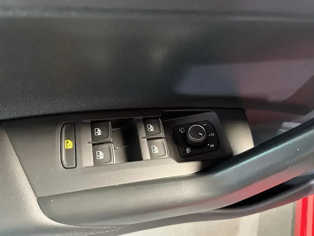 Volkswagen Polo - Thumbnail 6