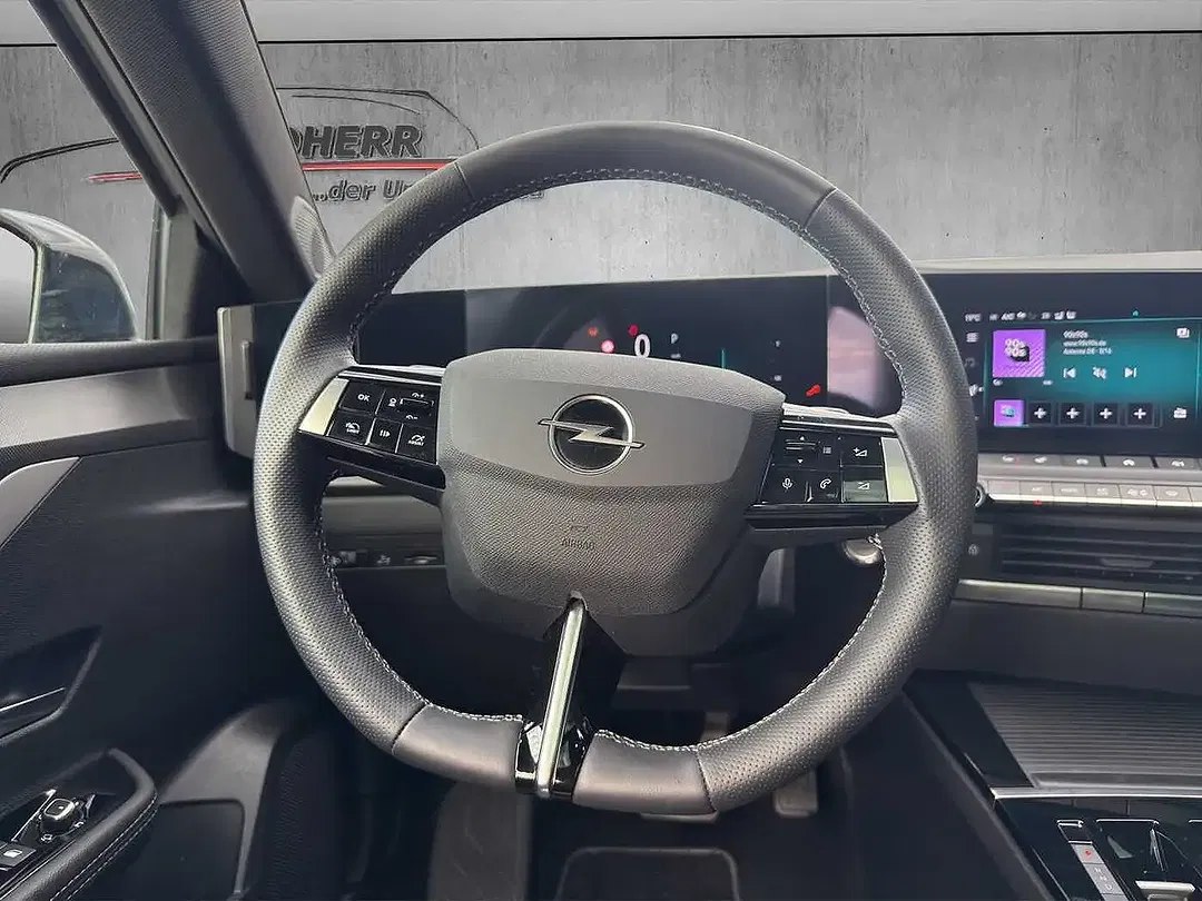 Opel Astra - Thumbnail 5