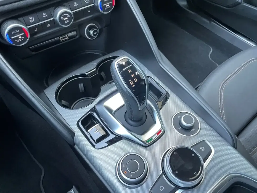 Alfa Romeo Giulia 2.0 16V Turbo Q4 Intensa - foto 15