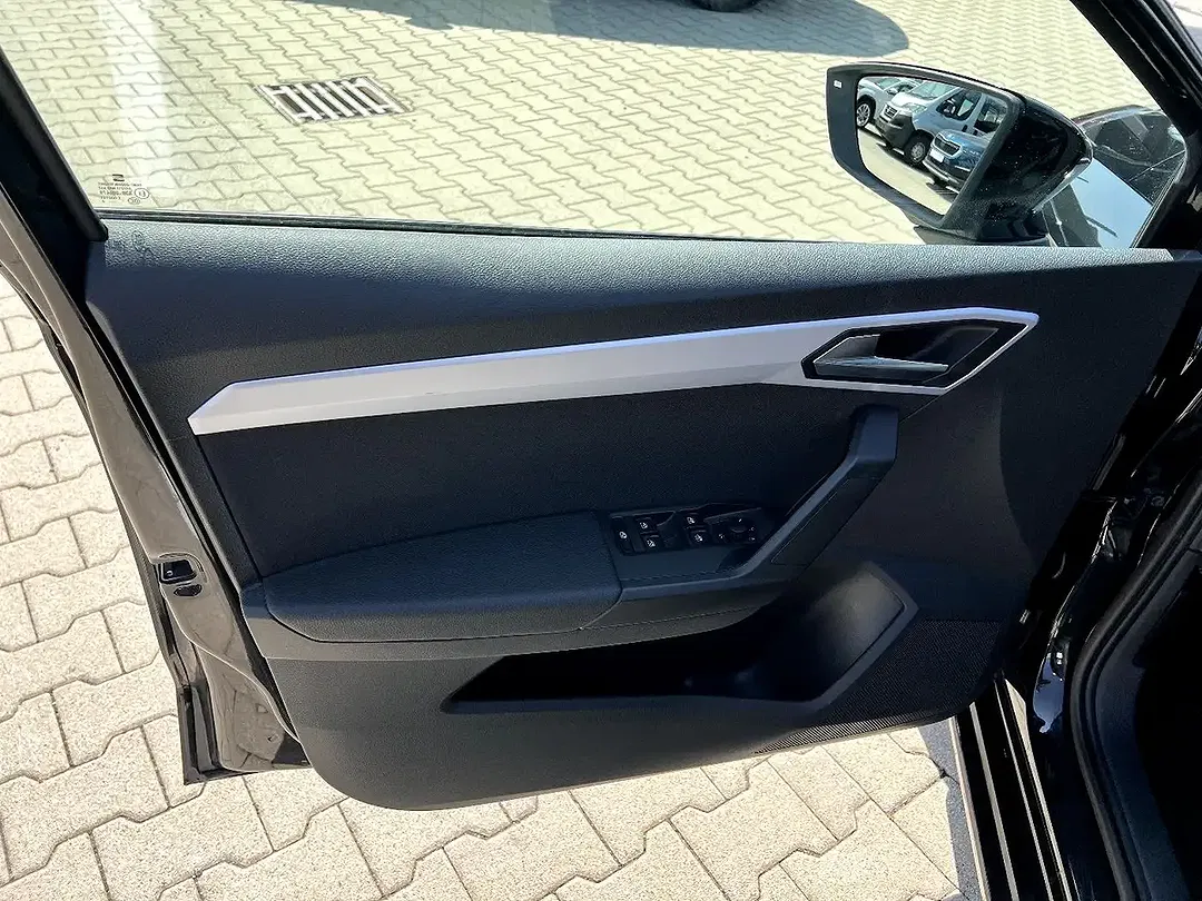SEAT Ibiza - Thumbnail 10