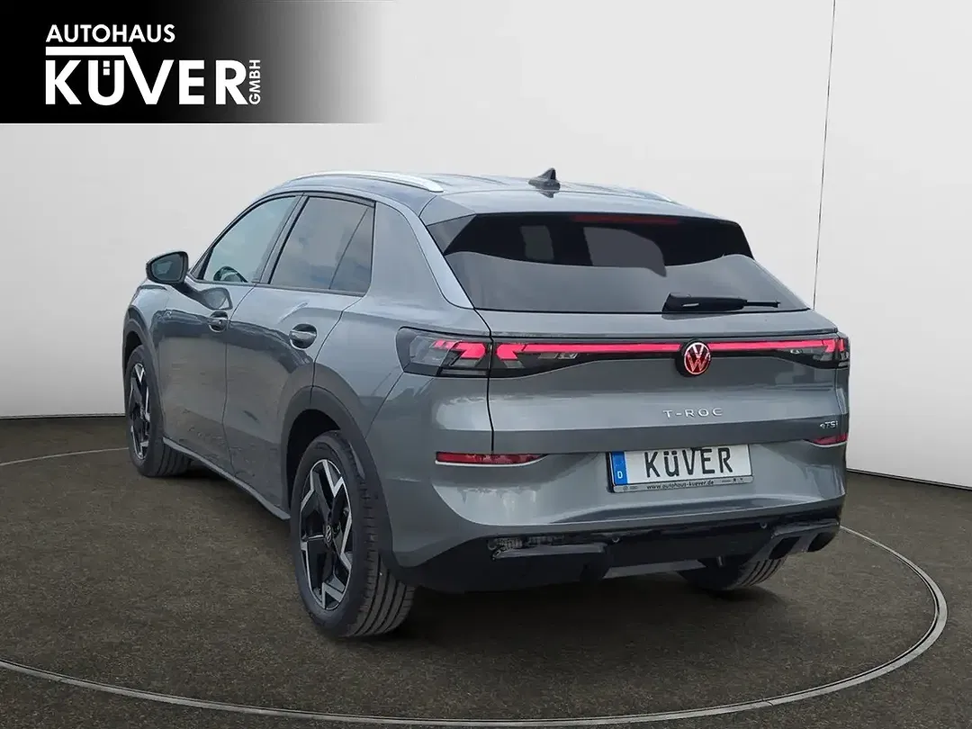 Volkswagen T-Roc - Thumbnail 4