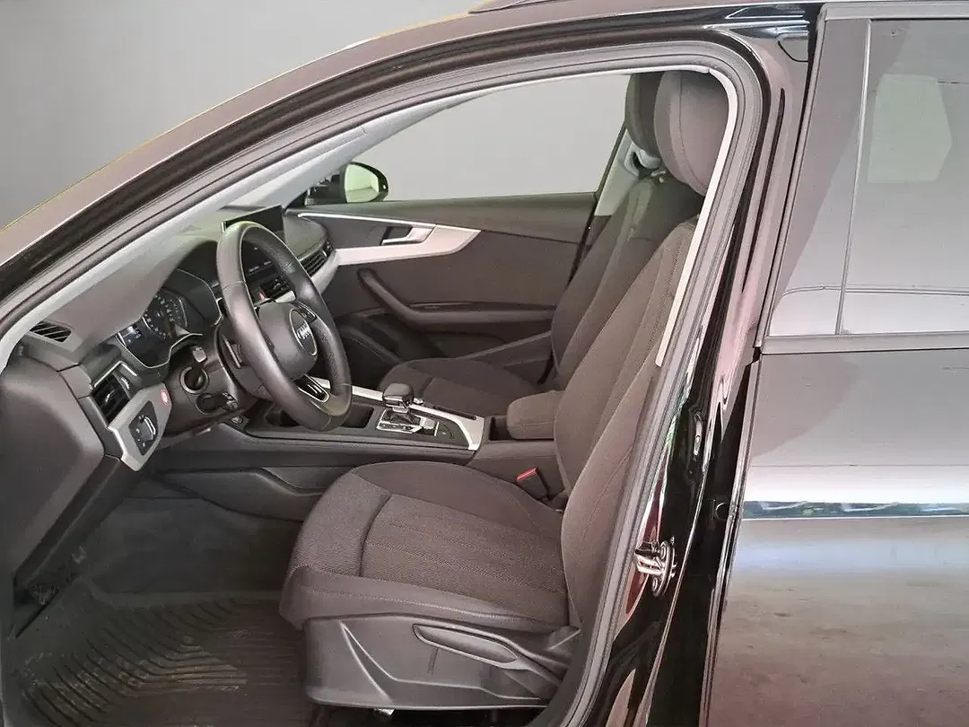 Audi A4 - Thumbnail 6