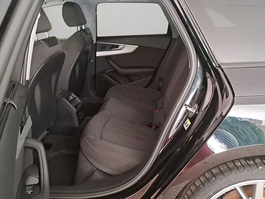 Audi A4 - Thumbnail 7