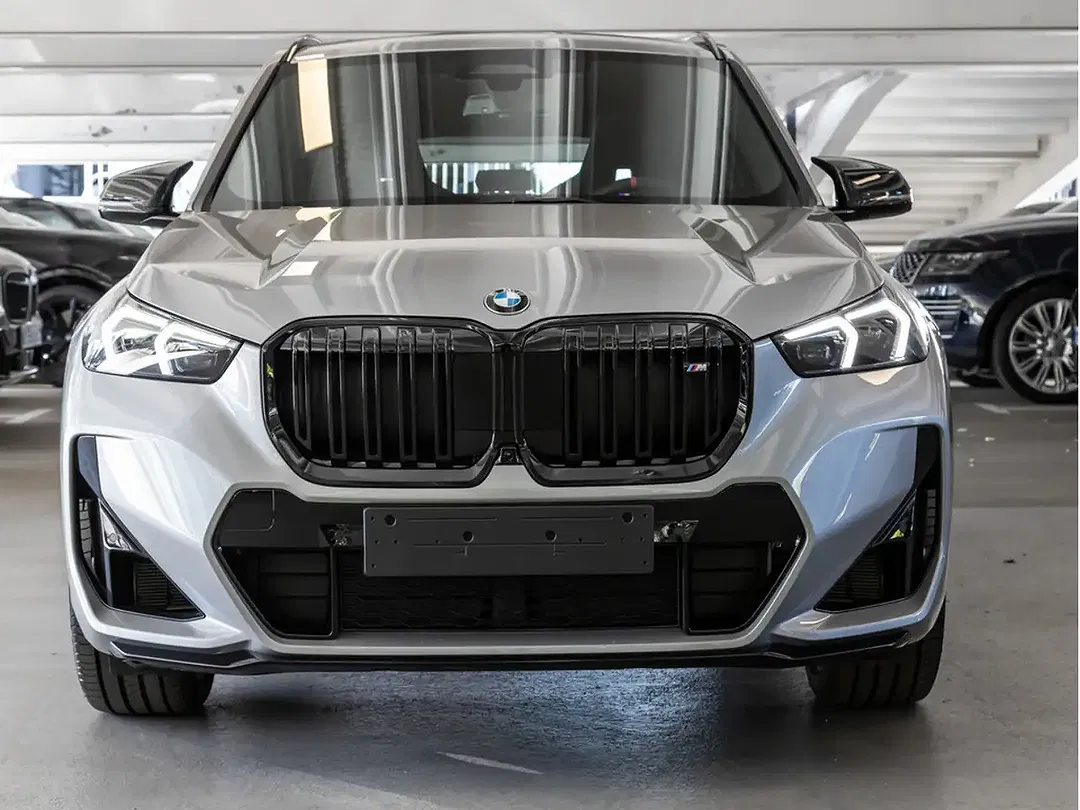 BMW X1 - Thumbnail 3