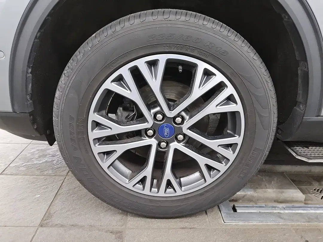 Ford Kuga - Thumbnail 11