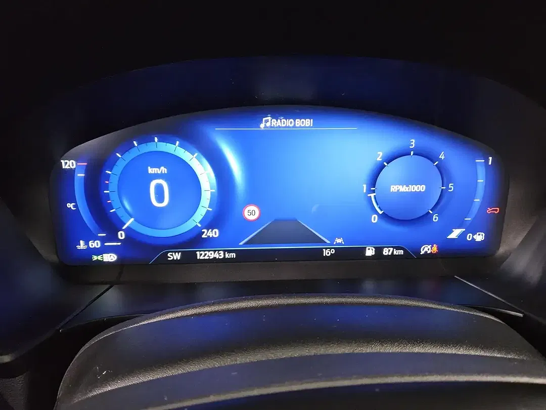 Ford Kuga - Thumbnail 8