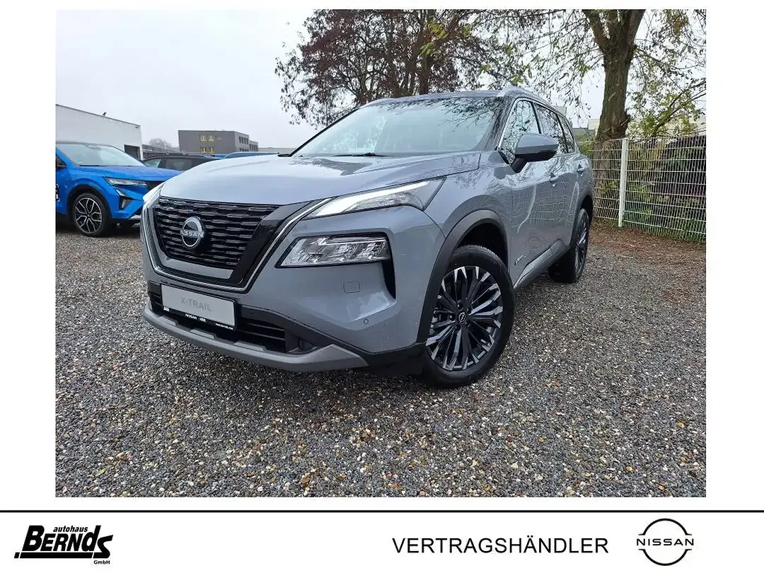 Nissan X-Trail - Thumbnail 1