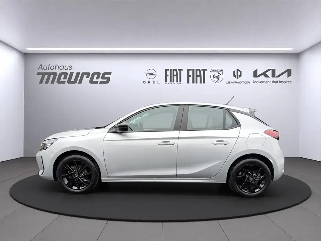 Opel Corsa - Thumbnail 2