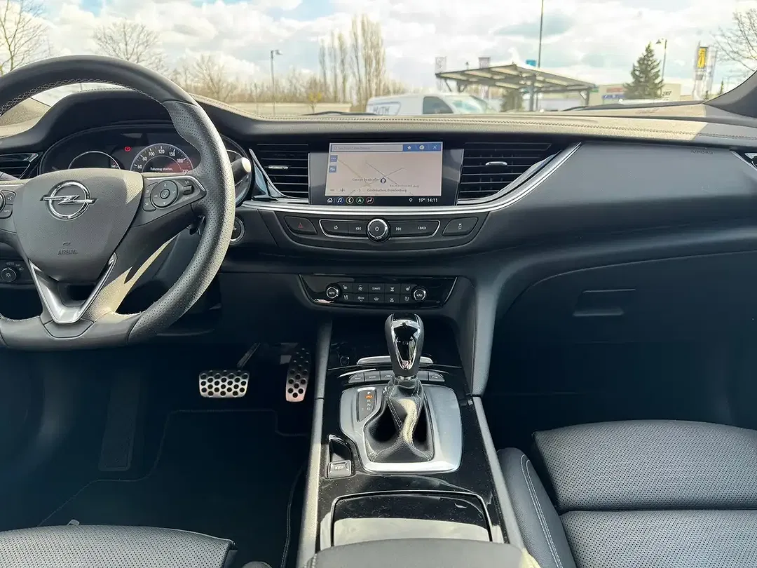 Opel Insignia - Thumbnail 12