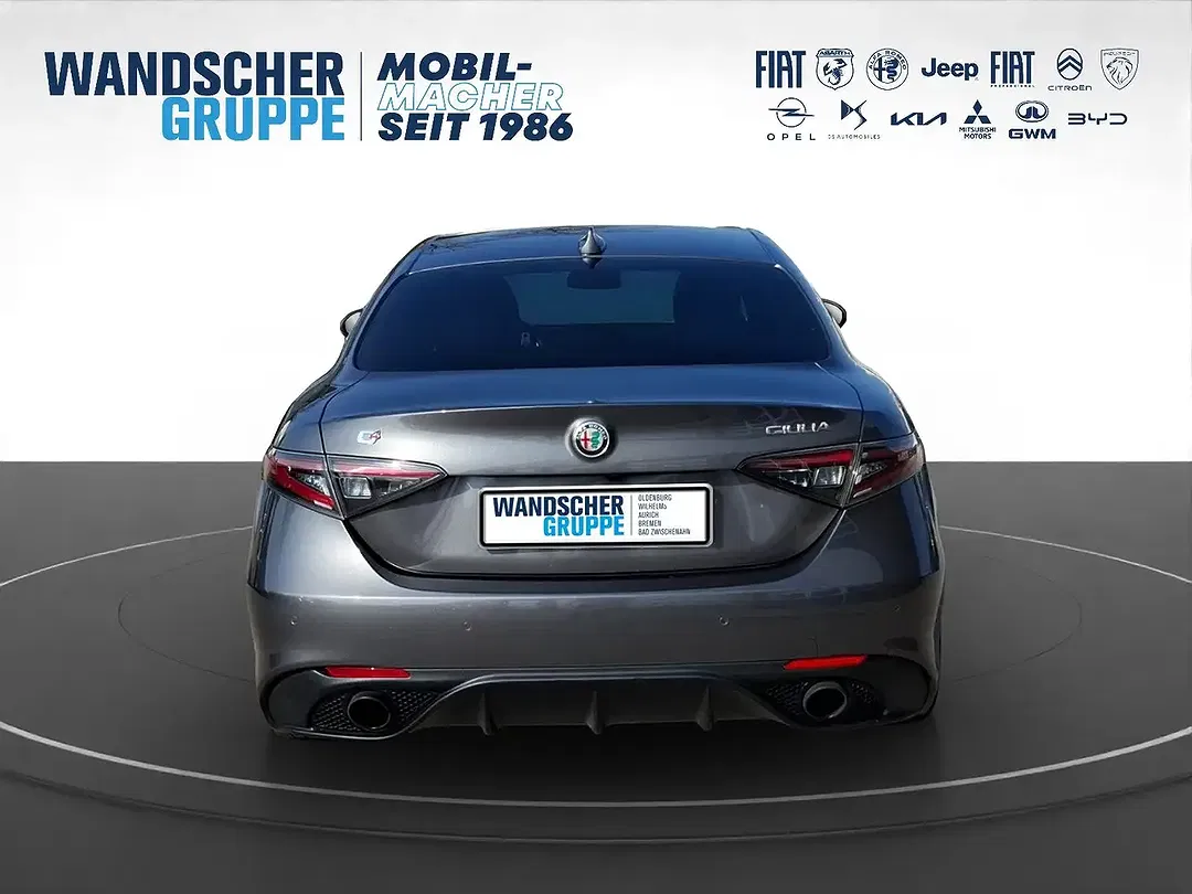 Alfa Romeo Giulia - Thumbnail 4