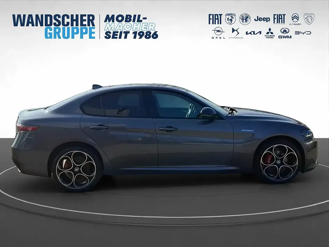 Alfa Romeo Giulia - Thumbnail 6
