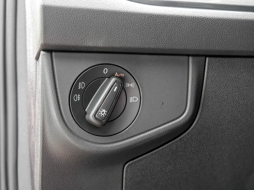 Volkswagen Polo - Thumbnail 14