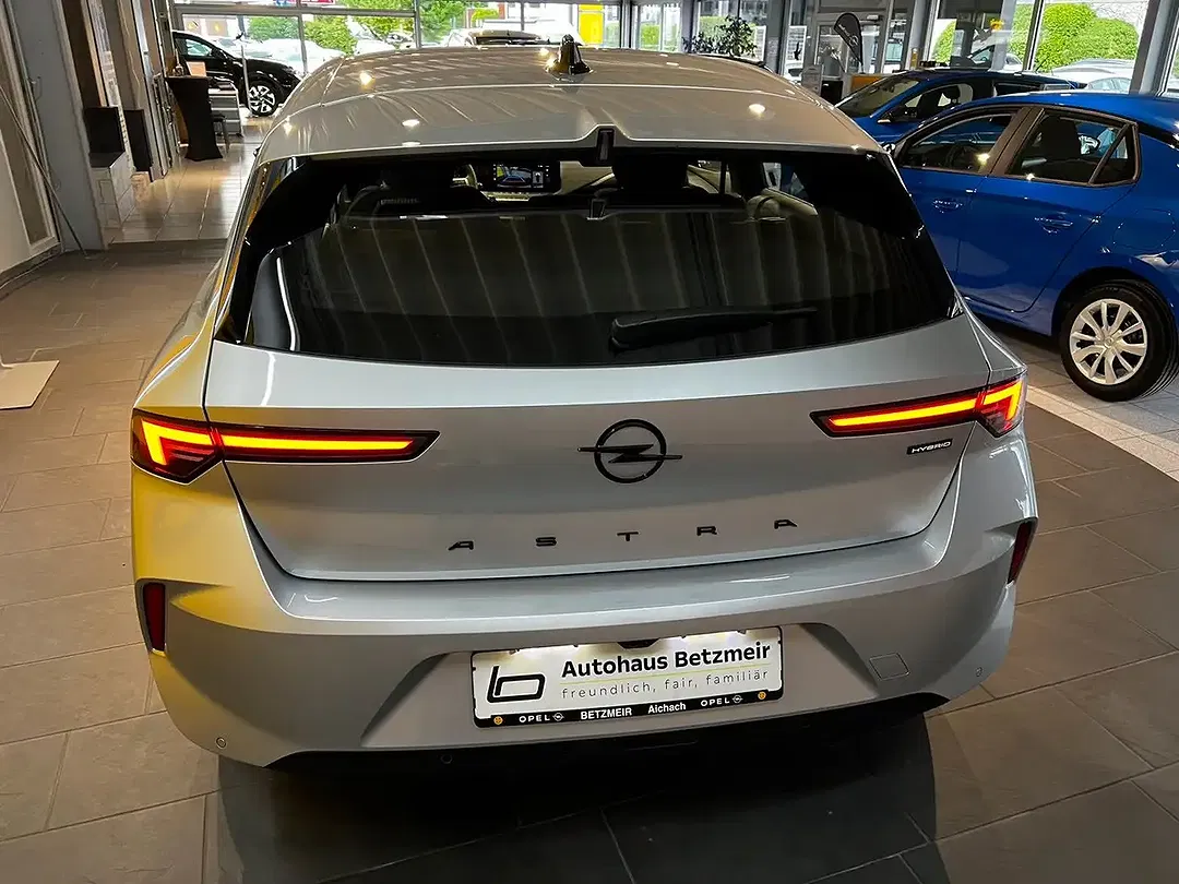 Opel Astra - Thumbnail 4