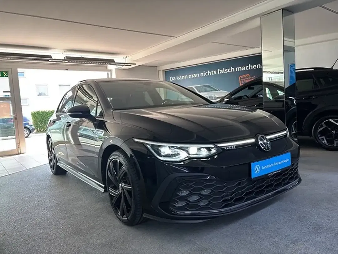 Volkswagen Golf - Thumbnail 3