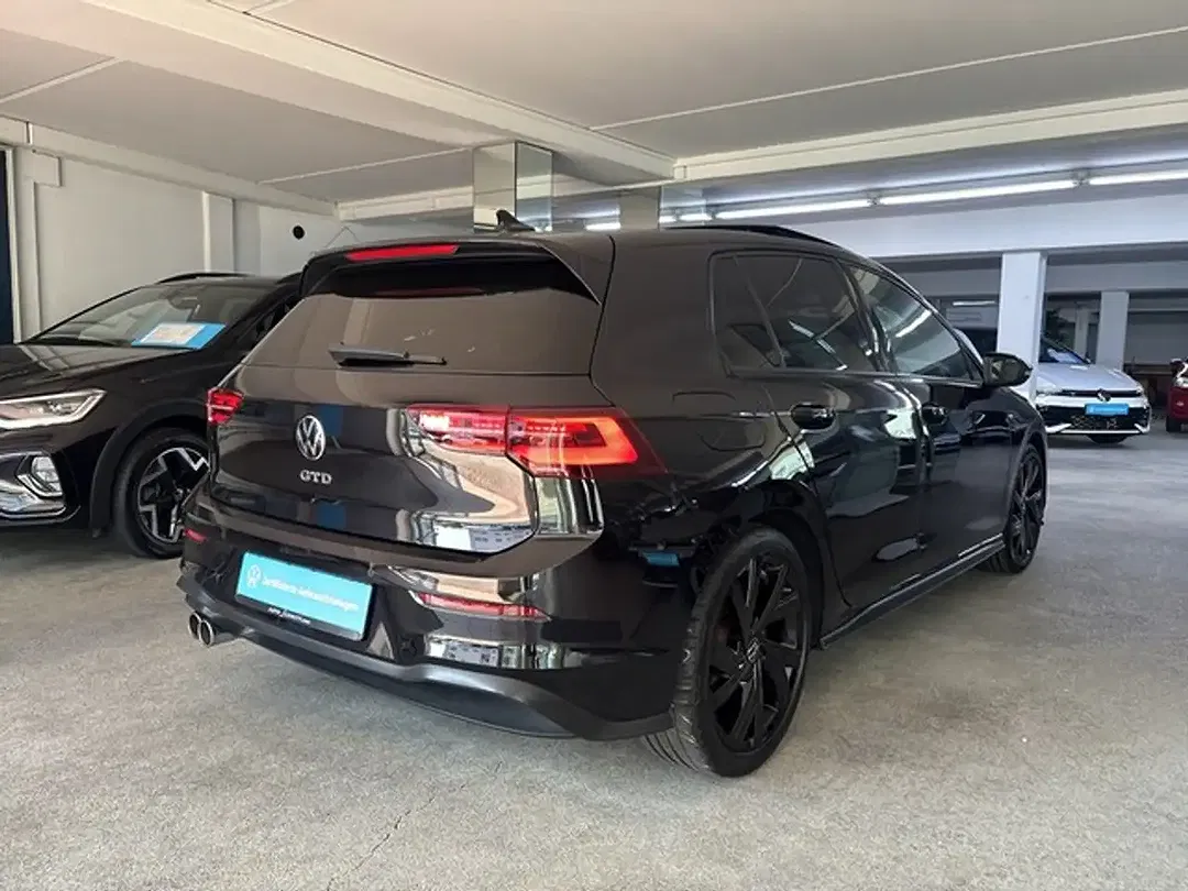 Volkswagen Golf - Thumbnail 4