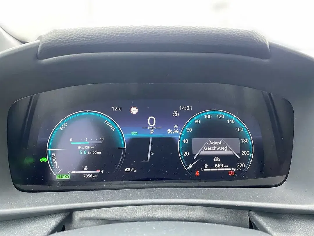 Toyota C-HR - Thumbnail 12