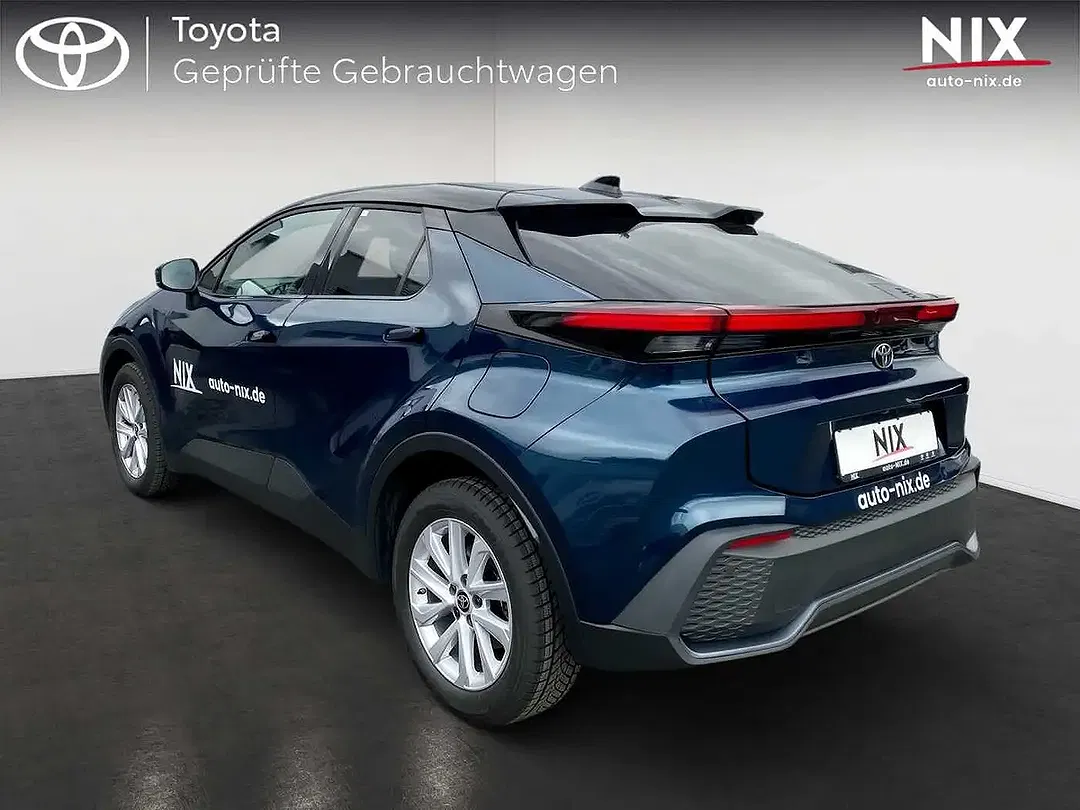 Toyota C-HR - Thumbnail 5