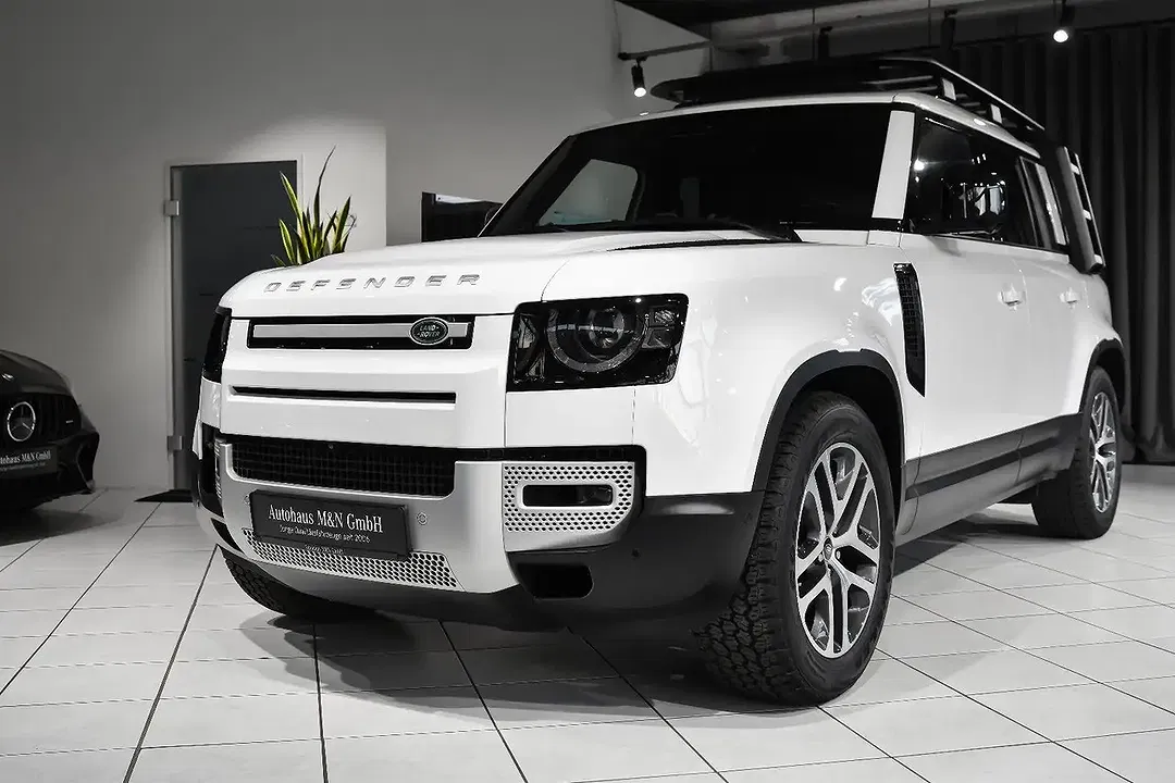 Land Rover Defender - Thumbnail 10
