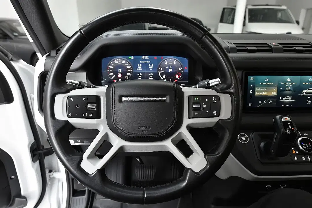 Land Rover Defender - Thumbnail 12