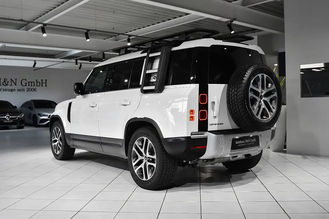 Land Rover Defender - Thumbnail 13