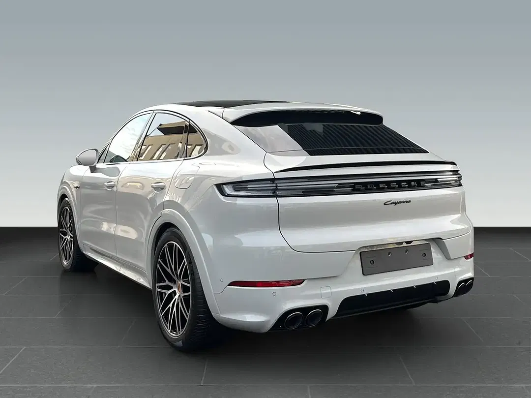 Porsche Cayenne - Thumbnail 3