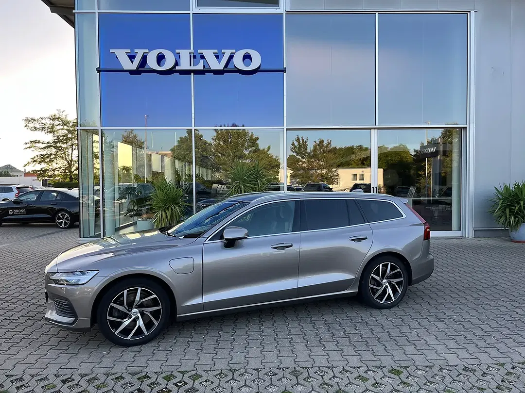 Volvo V60 T6 Geartronic AWD Twin Engine Momentum Pro - foto 1