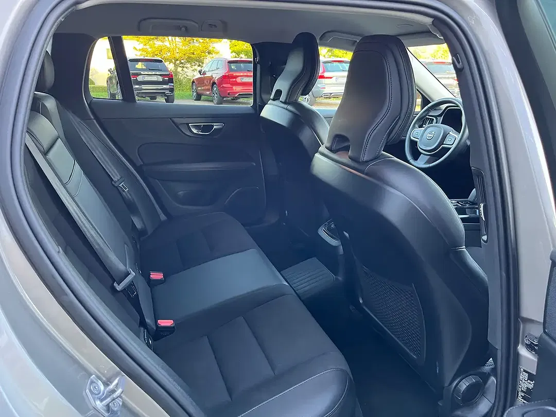 Volvo V60 - Thumbnail 16