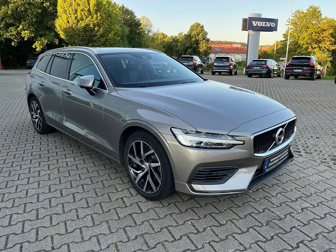 Volvo V60 - Thumbnail 4