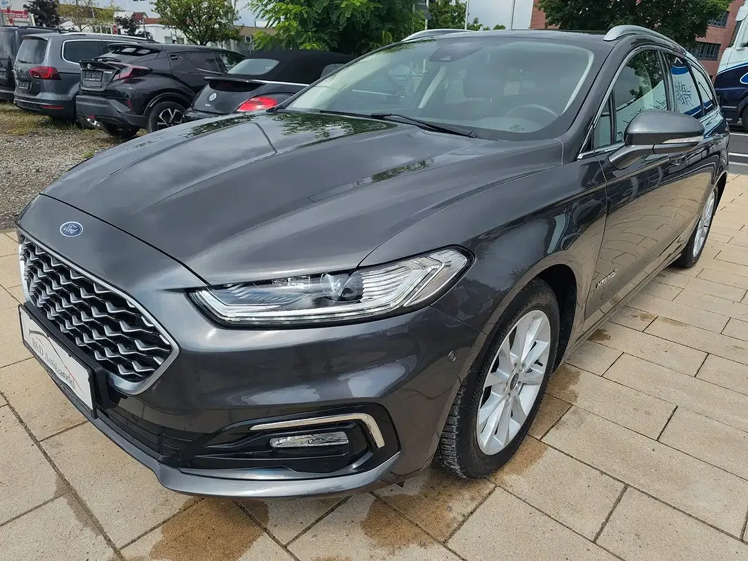 Ford Mondeo Hybrid - foto 1