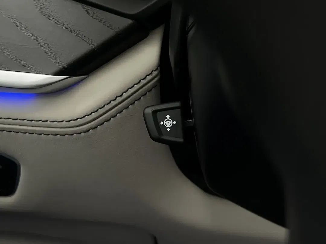 BMW X7 - Thumbnail 33